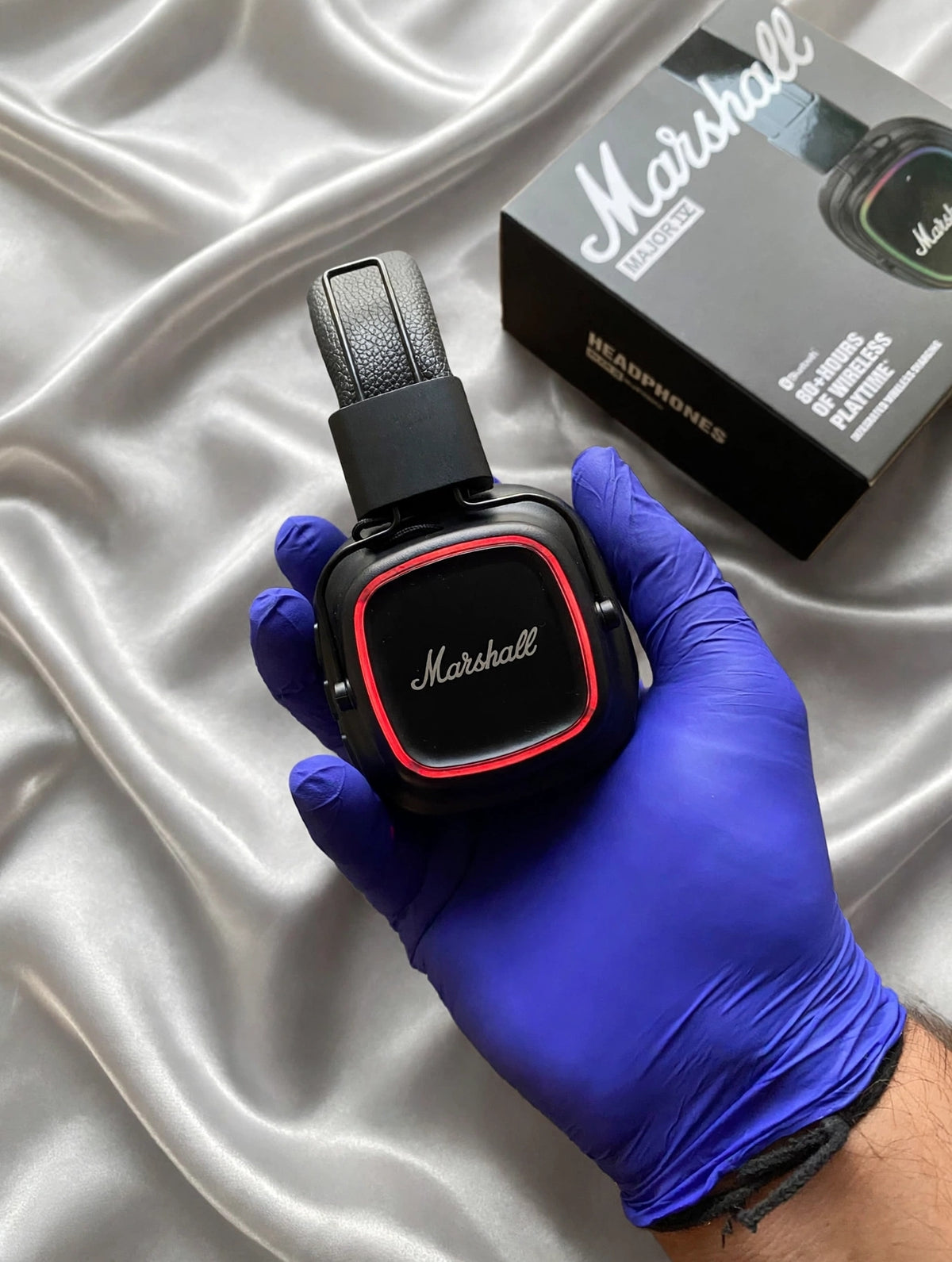 MARSHALL MAJOR IV 🔥- Wireless

Headphones with RGB Lights | 80+ Hours Playtime