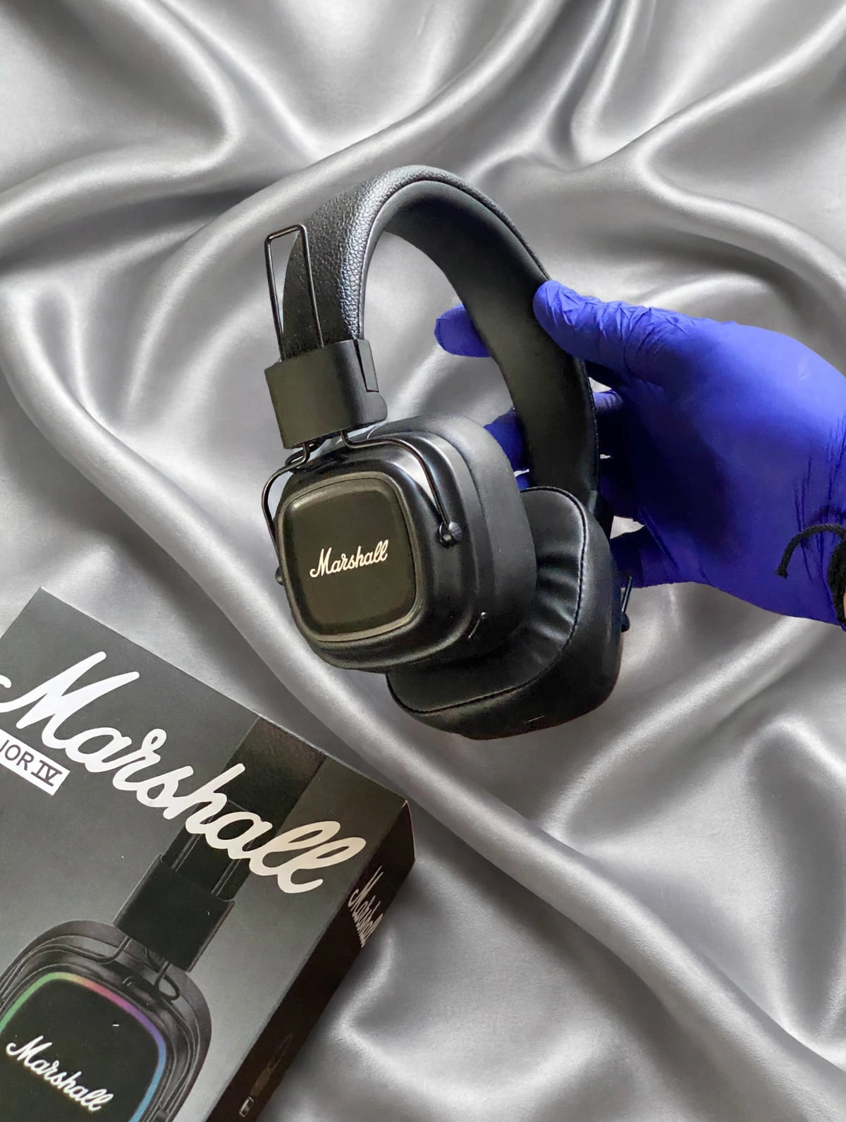 MARSHALL MAJOR IV 🔥- Wireless

Headphones with RGB Lights | 80+ Hours Playtime